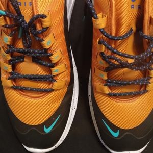 Nike Air Max Axis Premium